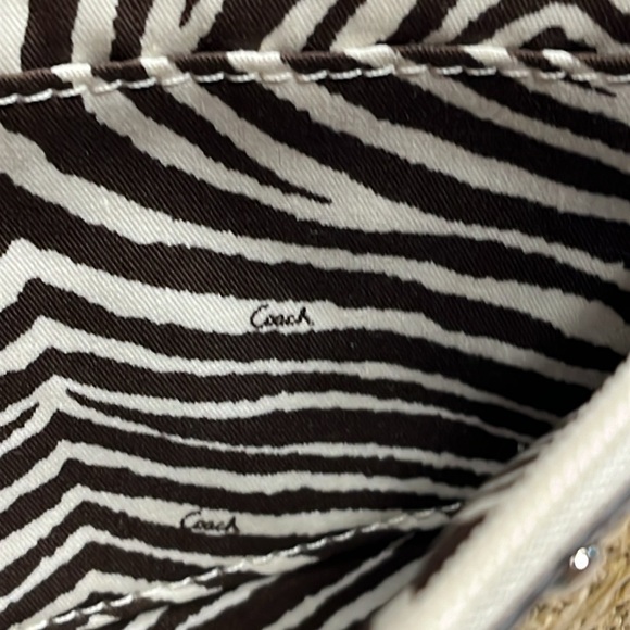 Coach Wristlet Coach Clutch - Picture 5 of 8